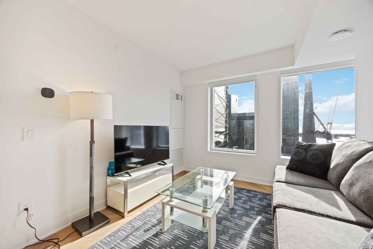 225 Adelaide St W #1357593P - Photo 3 of 18