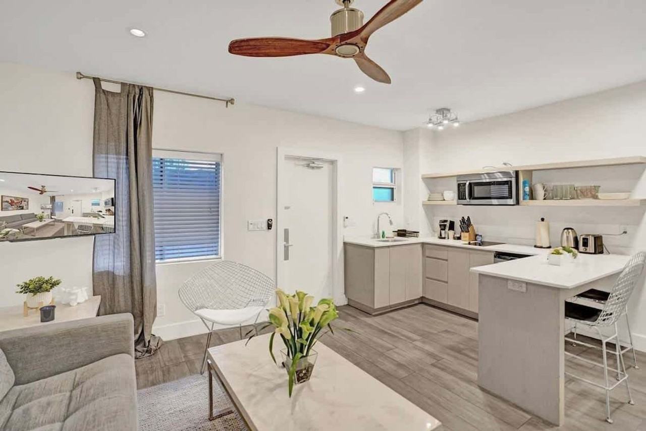 3020 Seville Street - Photo 4 of 50