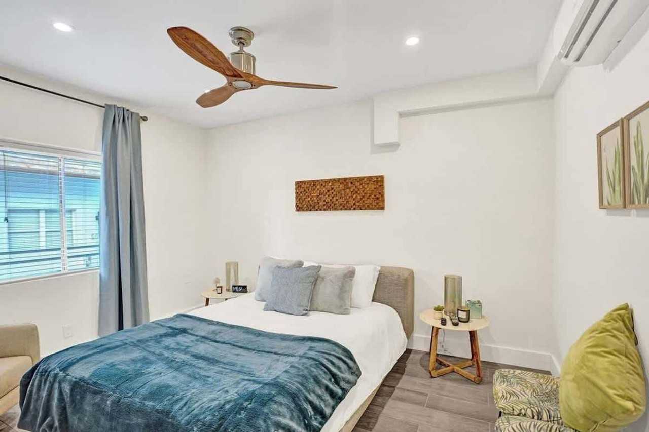 3020 Seville Street - Photo 6 of 50