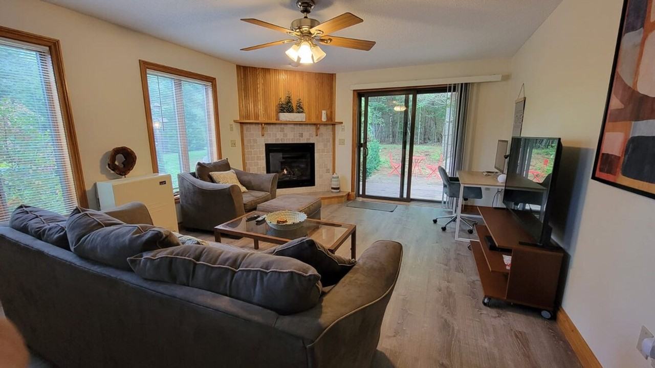 140 Paquette Circle - Photo 3 of 147