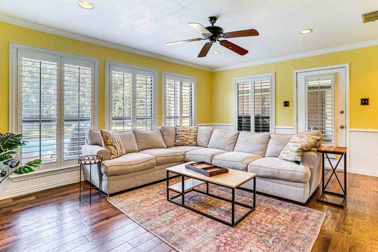 3601 Medford Ct #1511611P - Photo 5 of 27