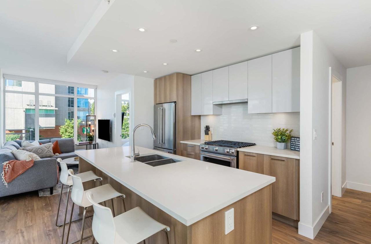 258 Nelson'S Crt #1514409P - Photo 3 of 29