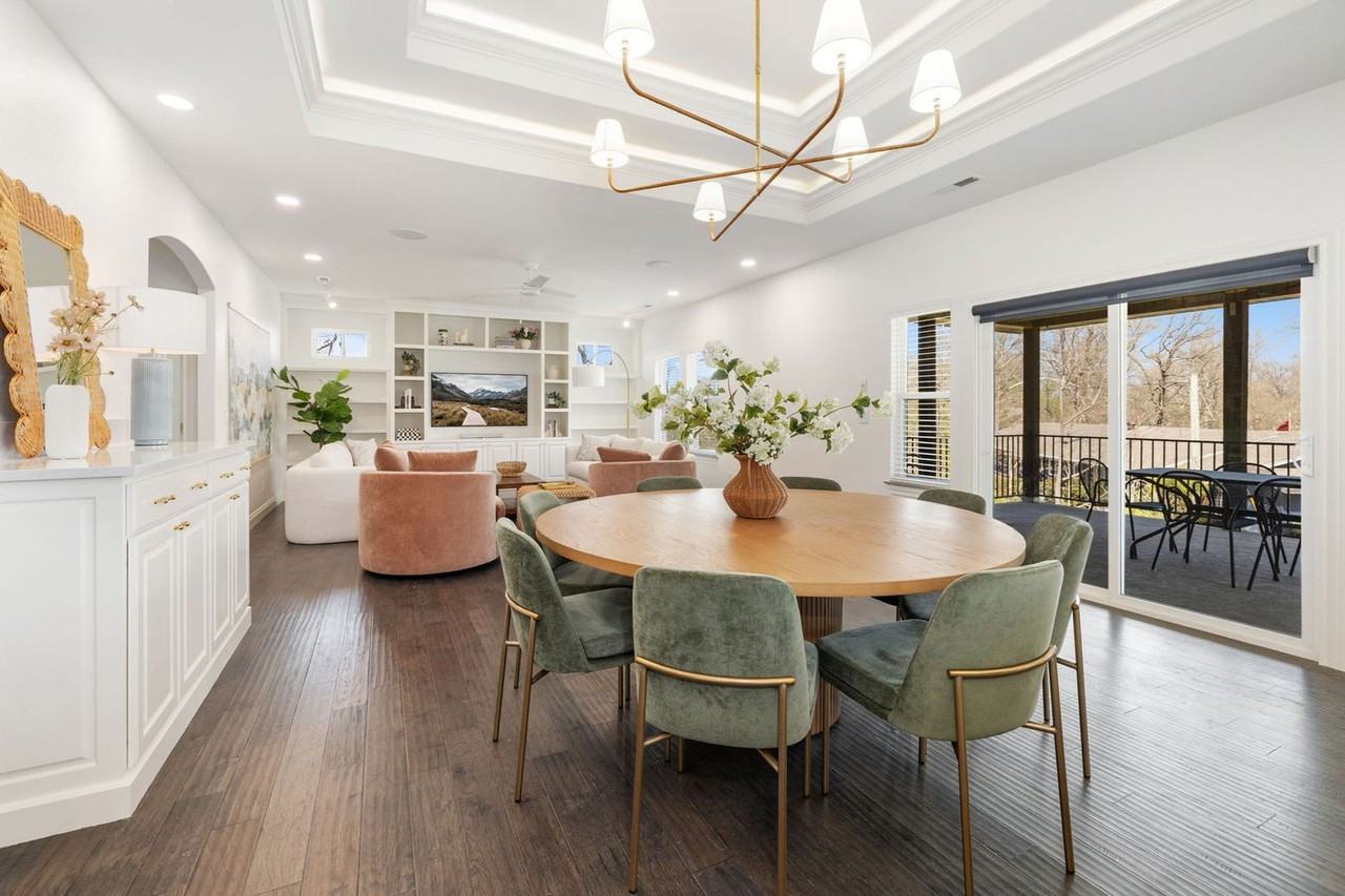 802 Nw D St #1514364P - Photo 3 of 42