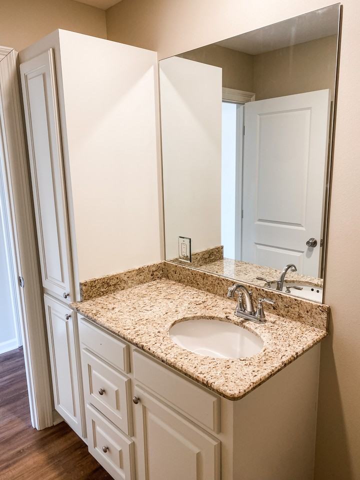 9013 Fox Creek Dr #A - Photo 4 of 8