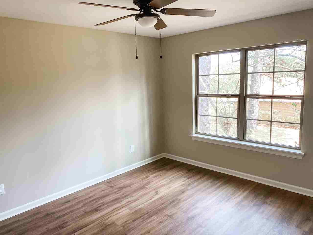 9013 Fox Creek Dr #A - Photo 6 of 8