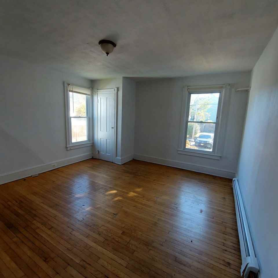 138 Bullman St #138B - Photo 4 of 10