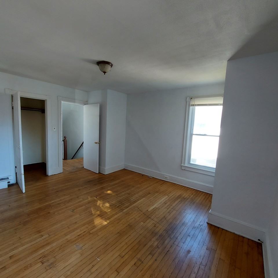 138 Bullman St #138B - Photo 6 of 10