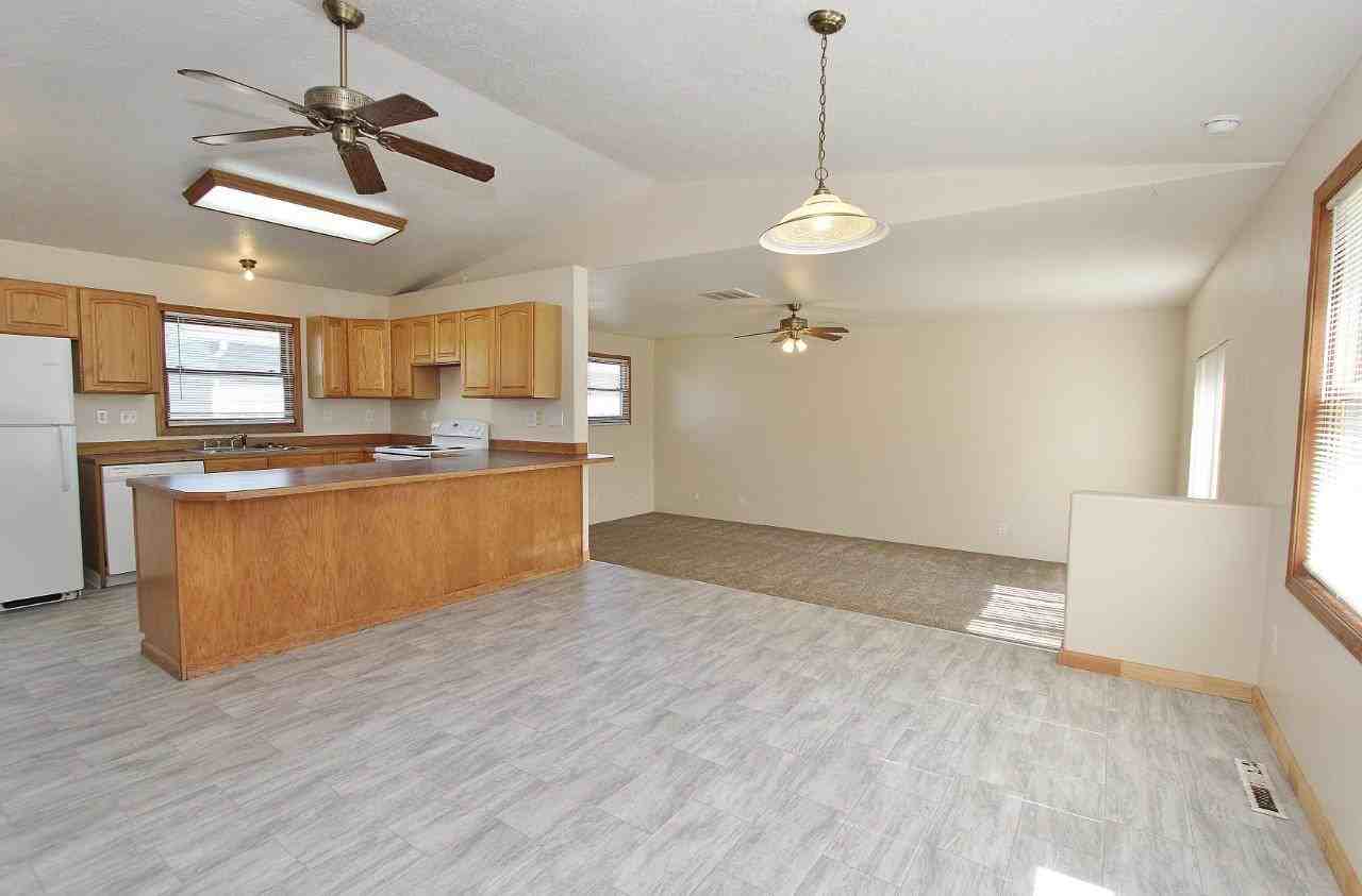 1020 S Hayes Ave #B - Photo 2 of 23