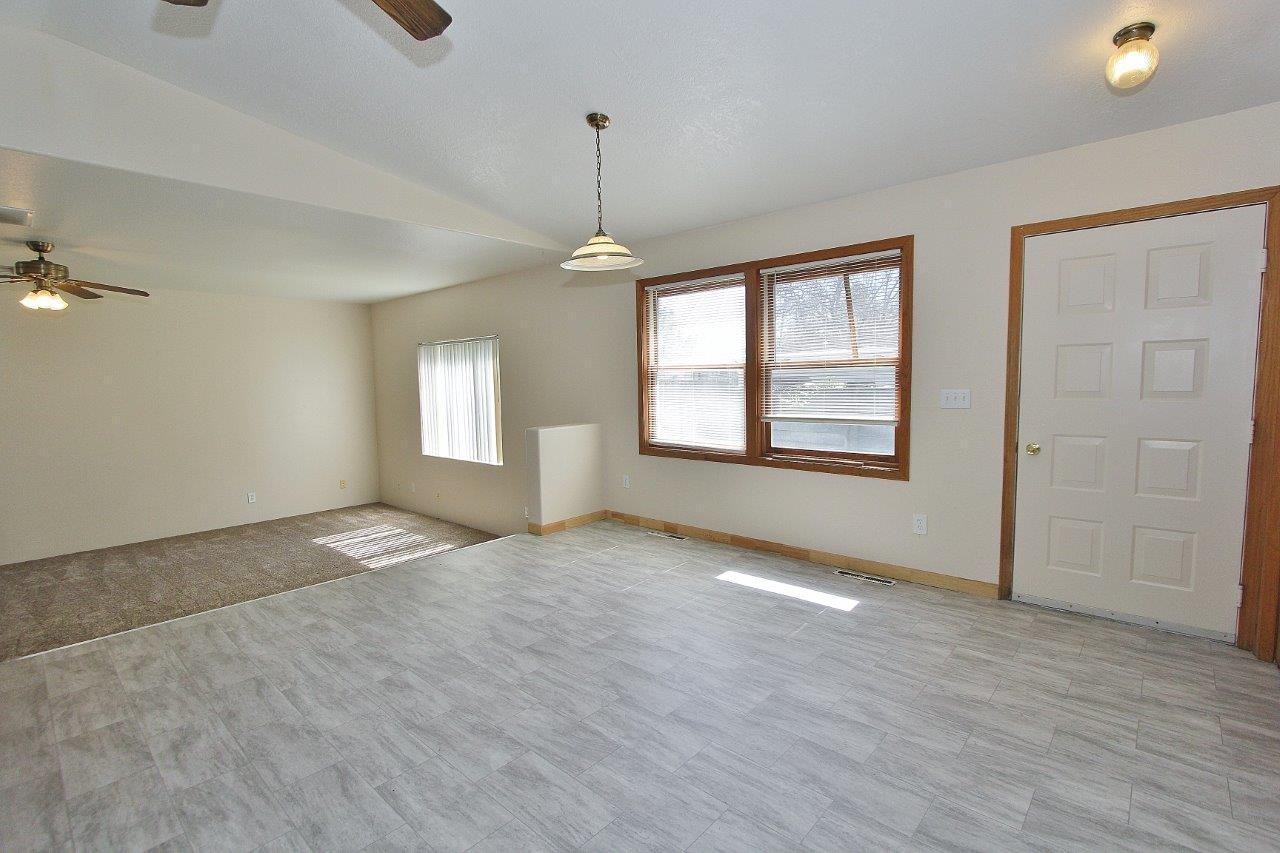 1020 S Hayes Ave #B - Photo 3 of 23