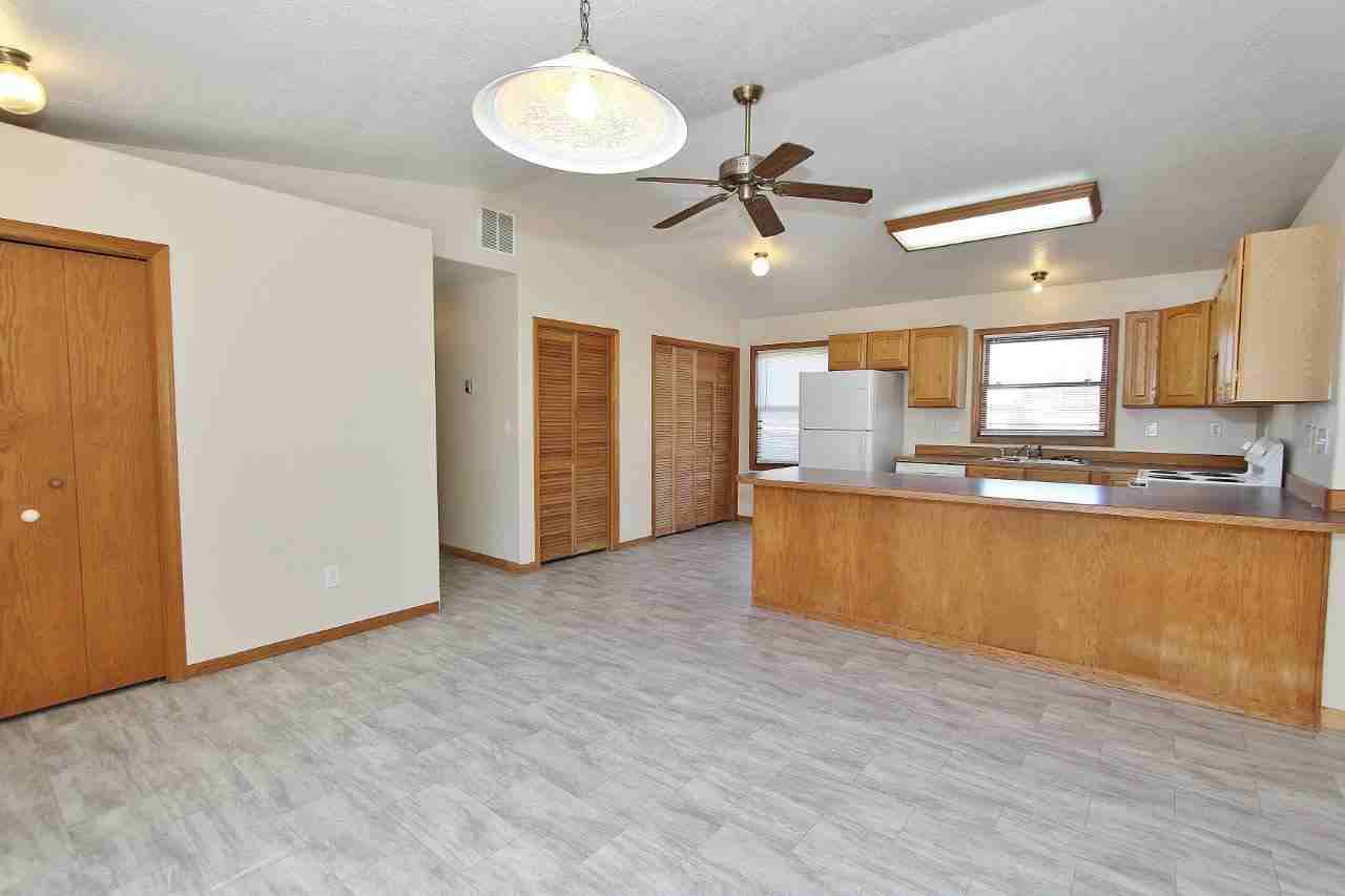 1020 S Hayes Ave #B - Photo 5 of 23