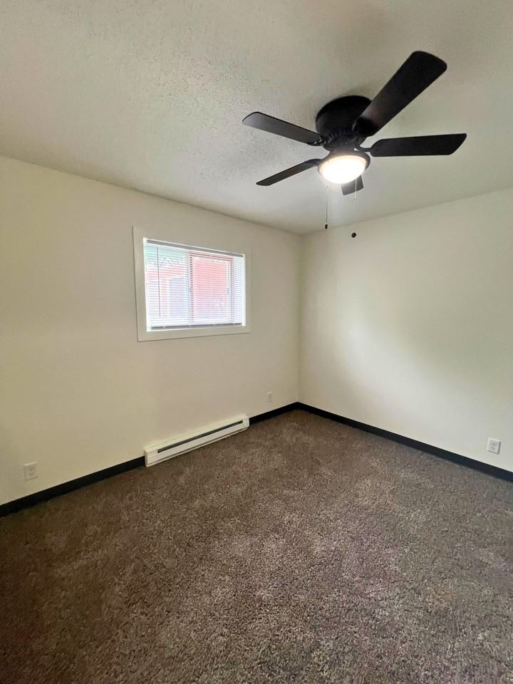 1510 E Gateway Cir S #106 - Photo 4 of 8