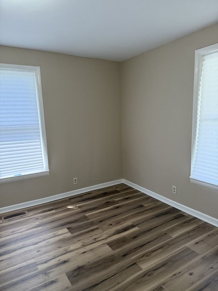 1314 Brookside Ave - Photo 6 of 12