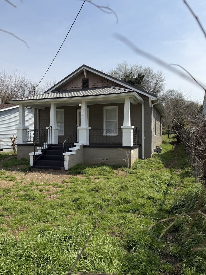 1314 Brookside Ave - Photo 7 of 12