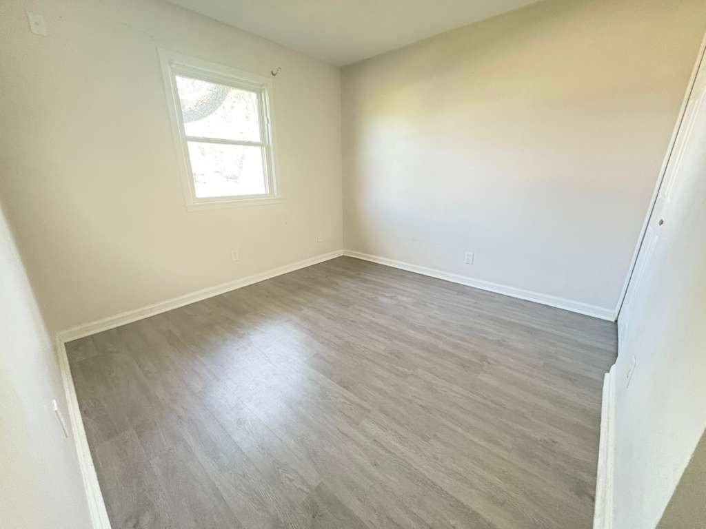 7507 Edenroc Ln - Photo 5 of 9