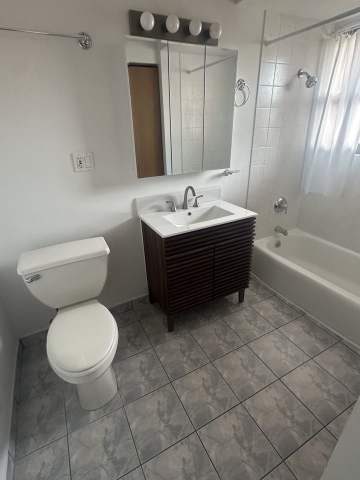 2400 Dewes St #K2 - Photo 5 of 7