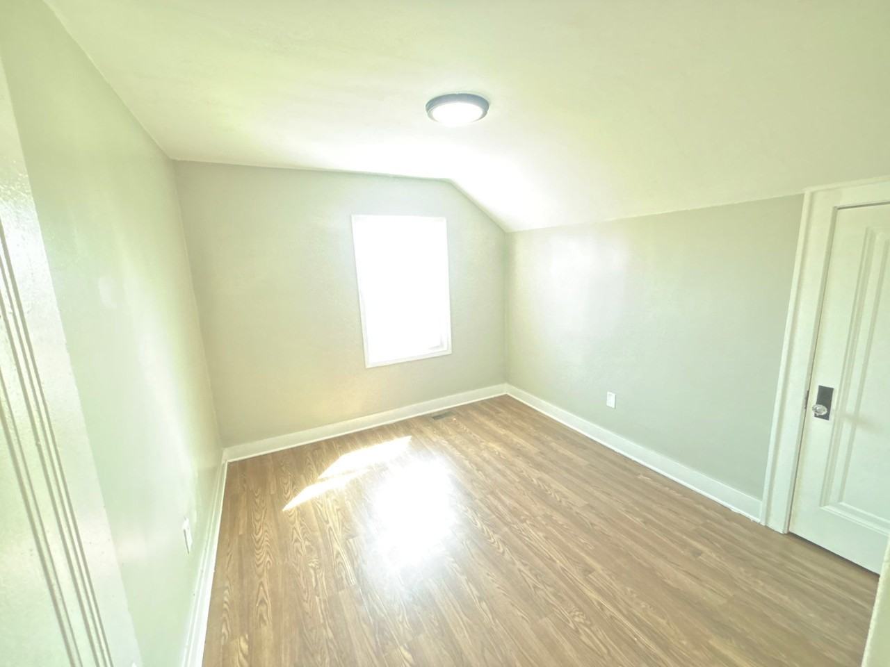 15065 Gilchrist St - Photo 6 of 7