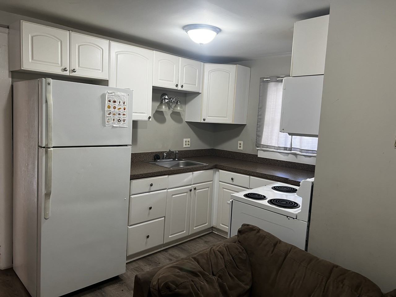 9 Park St #B - Photo 3 of 8