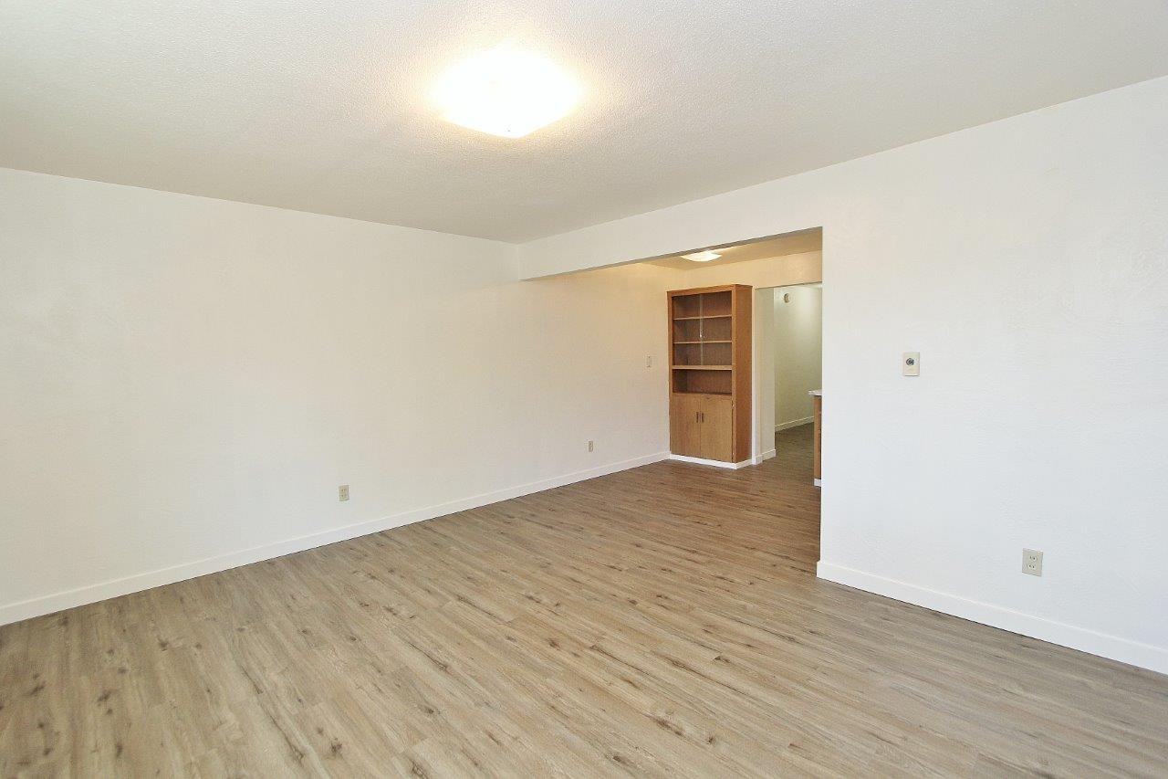 1407 Ellis Ave #4 - Photo 6 of 24