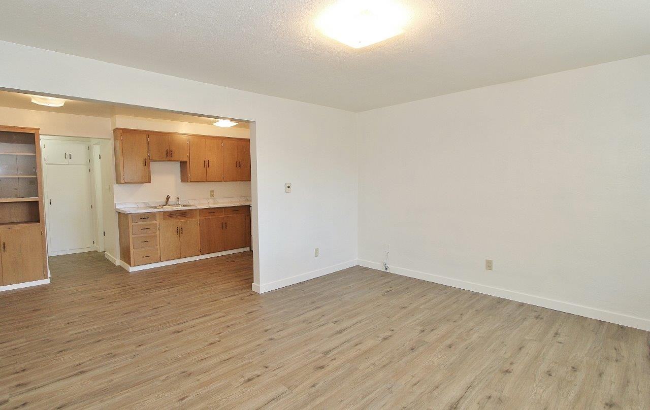 1407 Ellis Ave #4 - Photo 7 of 24