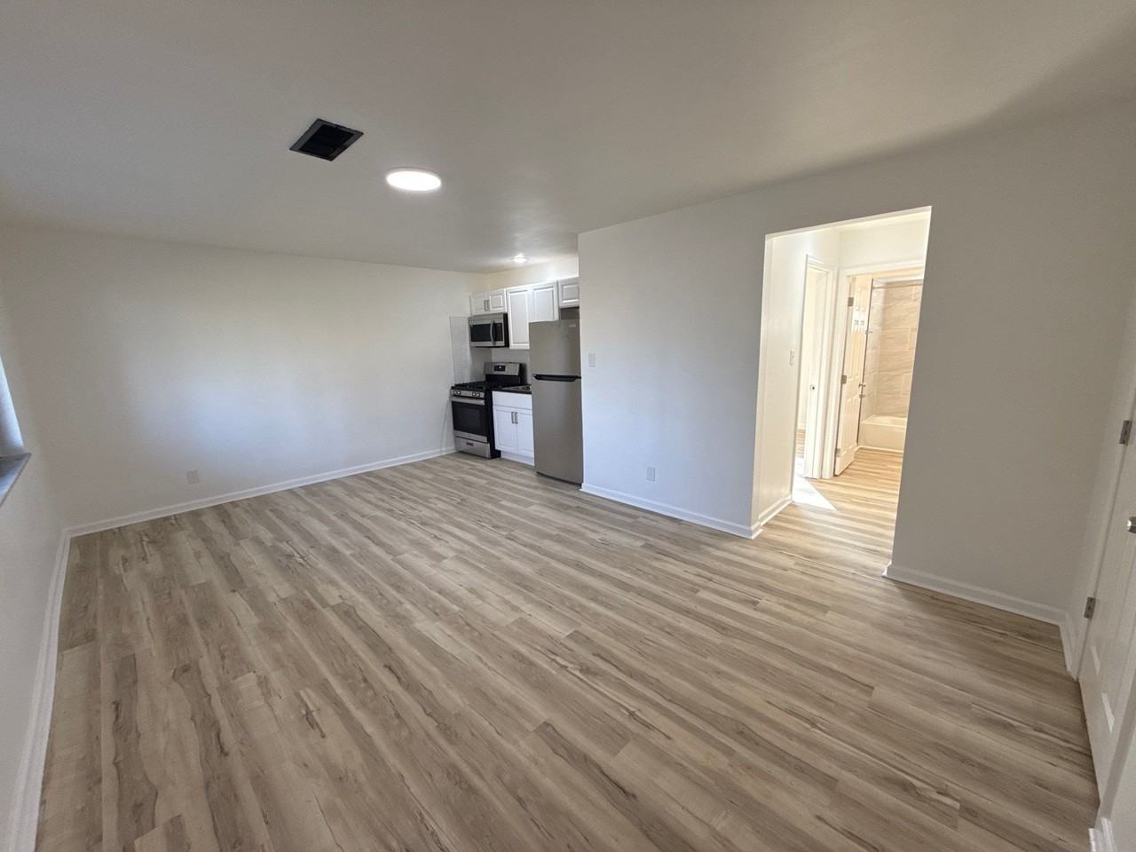 3912 Kirkup Ave #3 - Photo 5 of 13