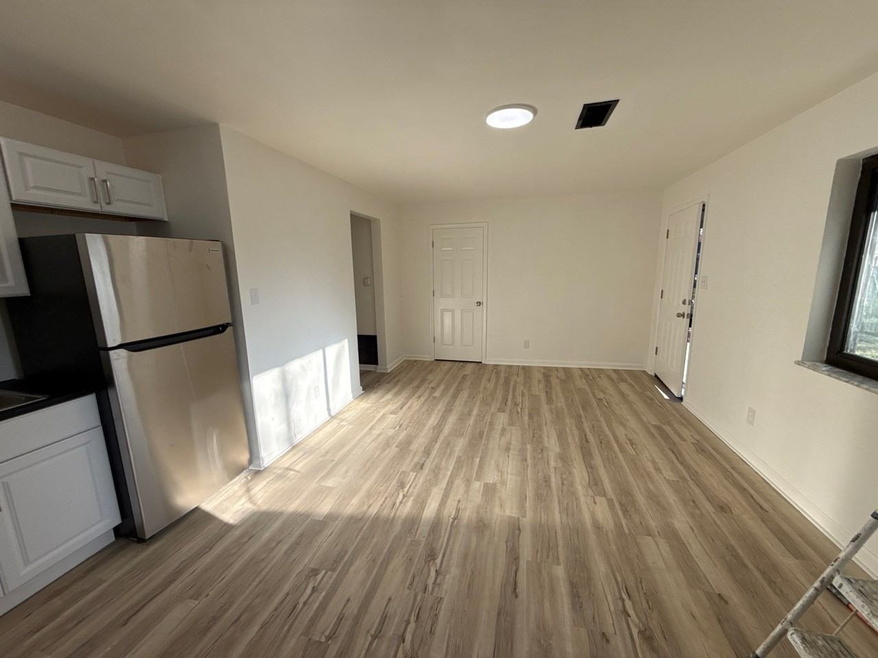 3912 Kirkup Ave #3 - Photo 7 of 13