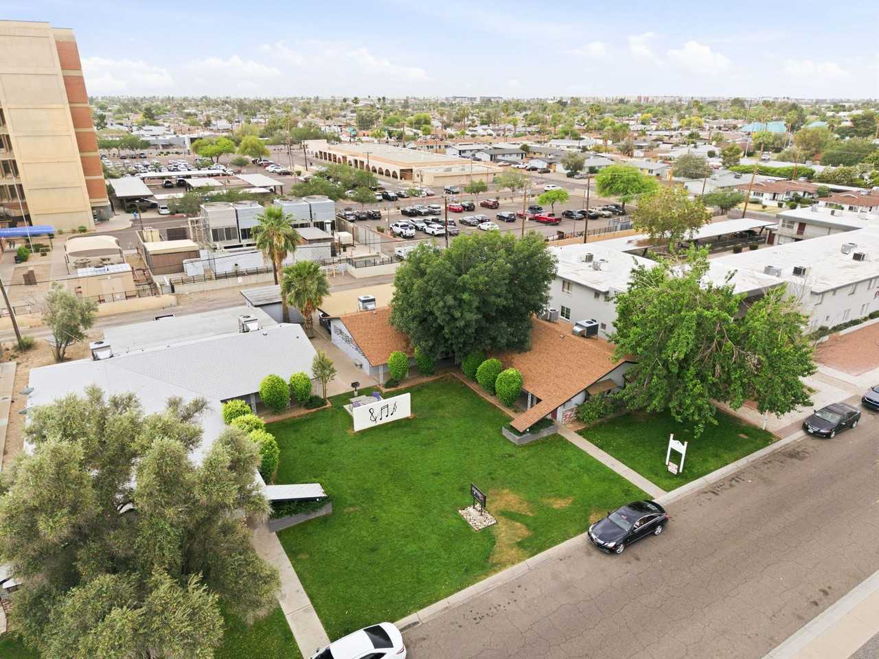 1 bed 1 bath with storage unit - Photo 2 of 18