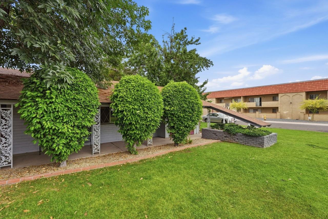 1 bed 1 bath with storage unit - Photo 5 of 18