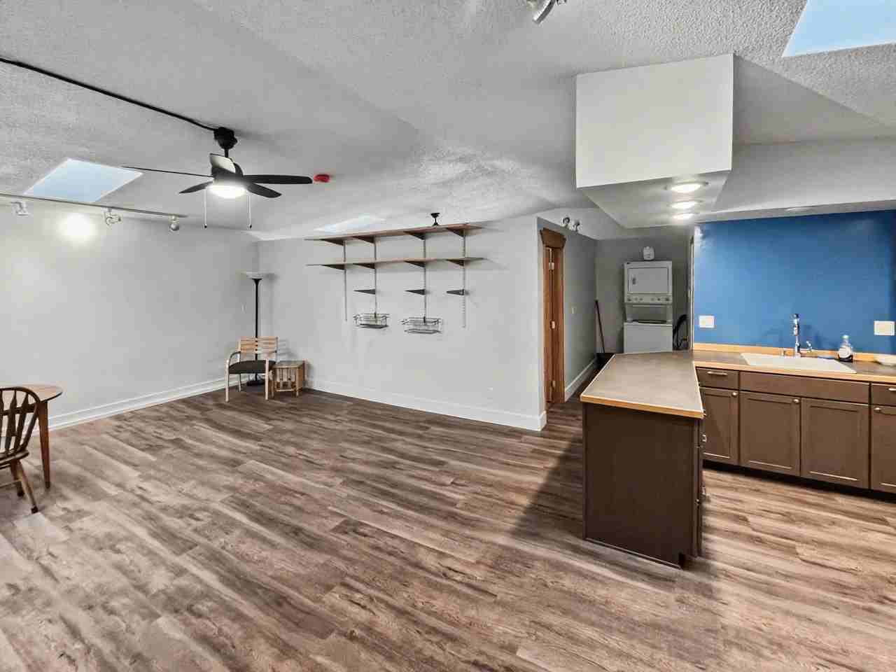 9330 Emerald St #1 - Photo 2 of 6