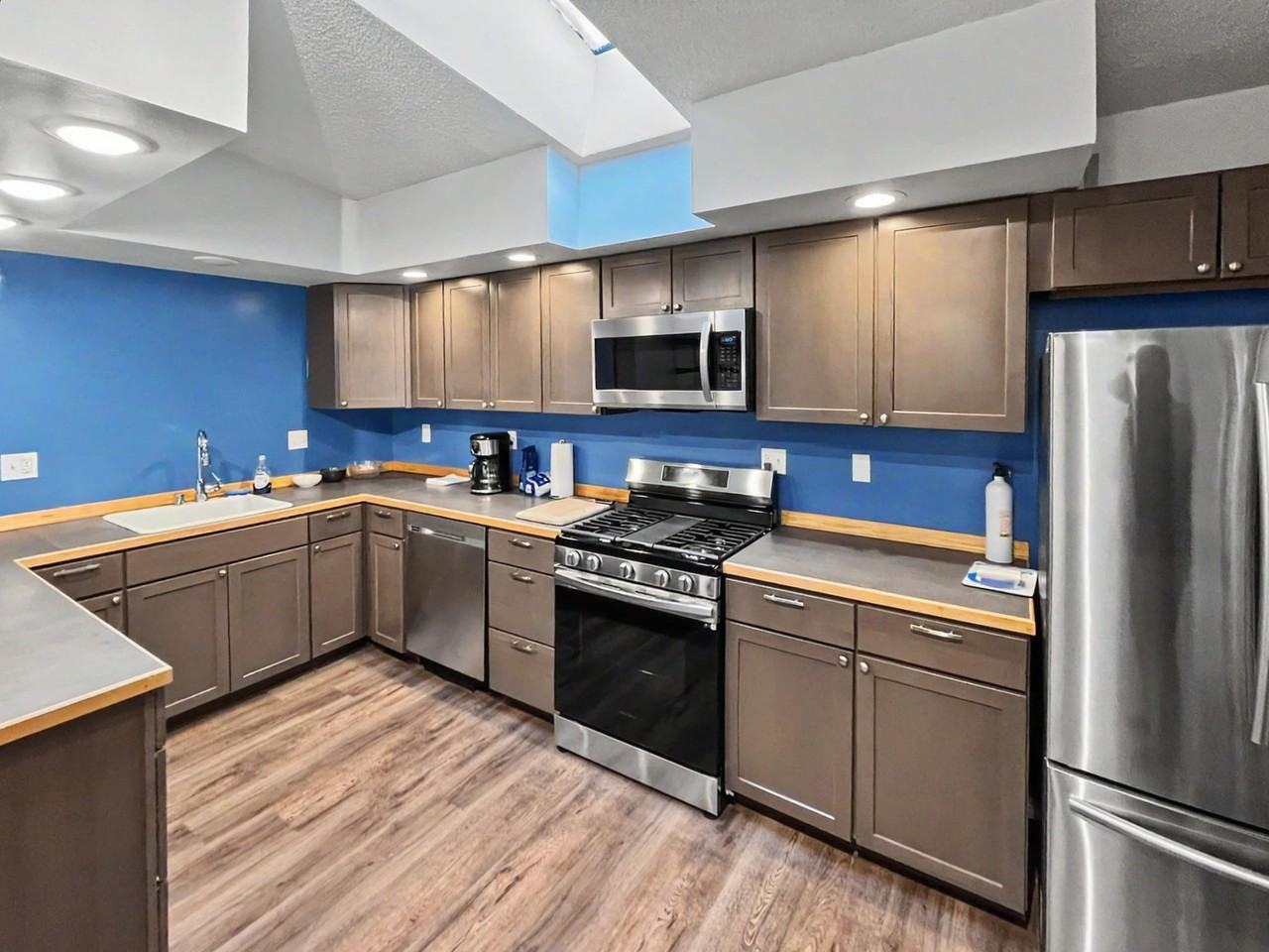 9330 Emerald St #1 - Photo 4 of 6