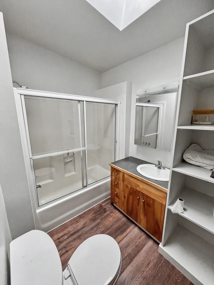 9330 Emerald St #1 - Photo 5 of 6