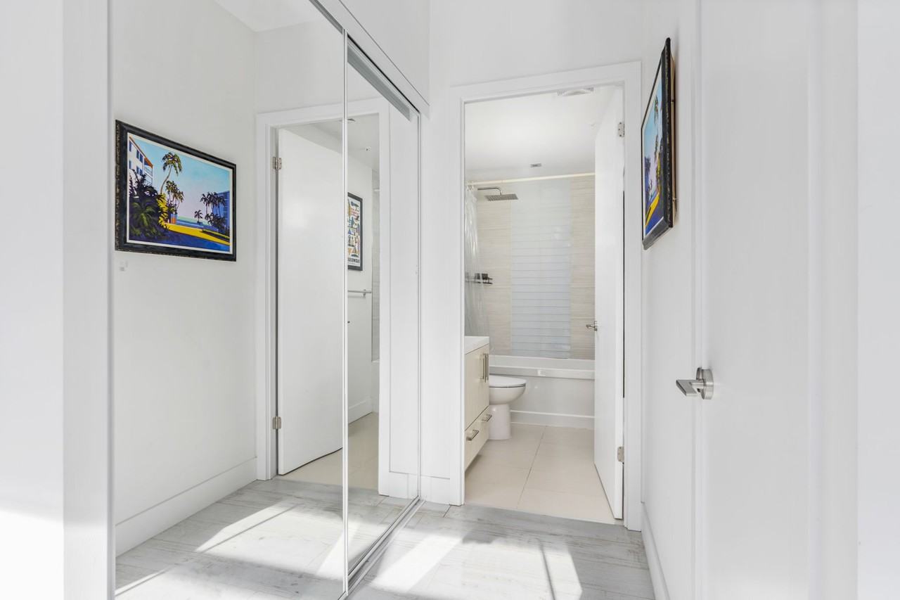 39 Sherbourne Street #903 - Photo 7 of 30