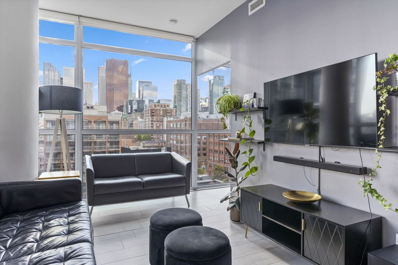 39 Sherbourne Street #903 - Photo 2 of 30