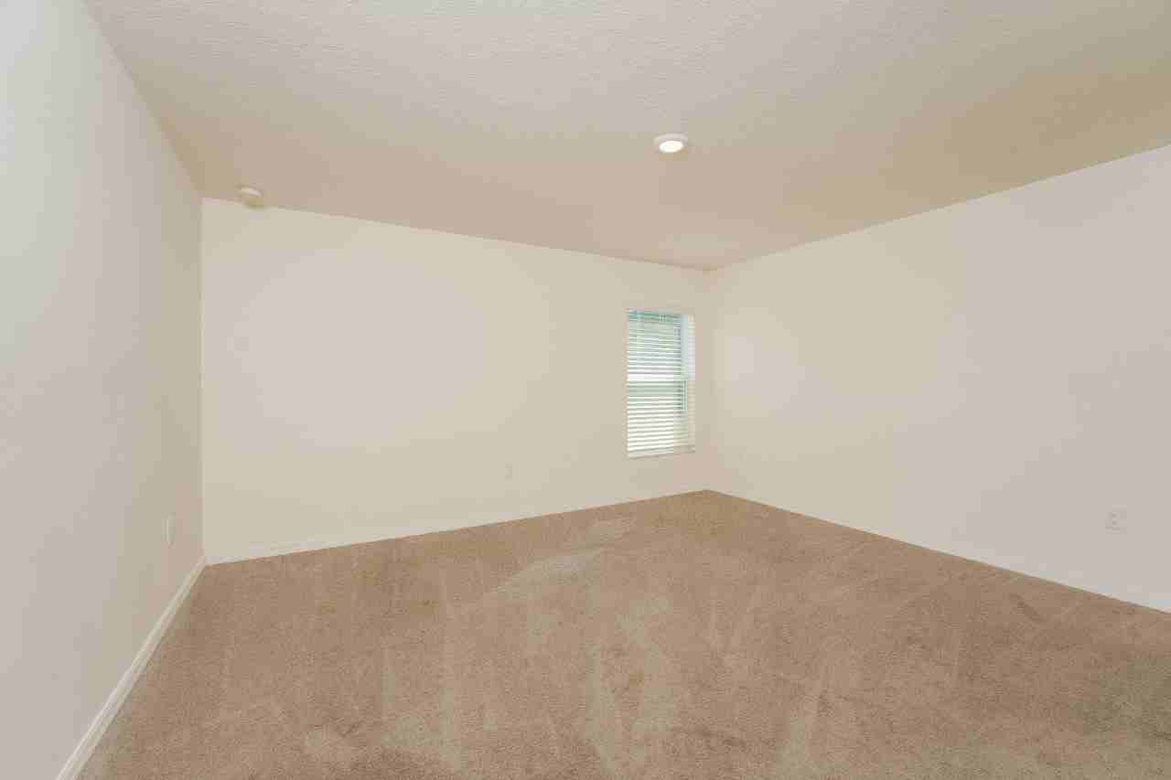 1167 1167 Walden Blvd SE - Photo 7 of 16