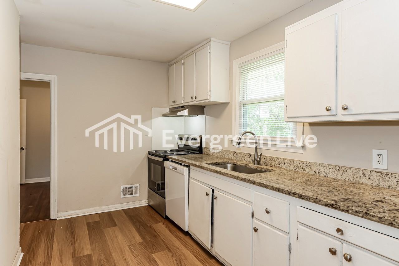 2804 Cornelia Rd - Photo 7 of 15