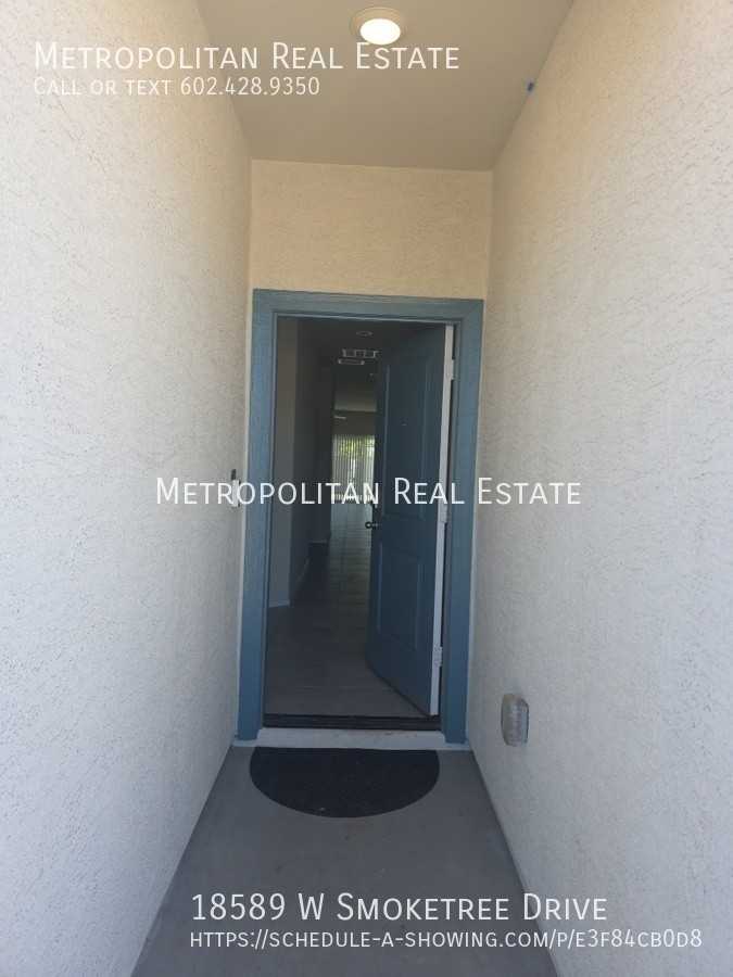 SMOKETREE & - Photo 3 of 23