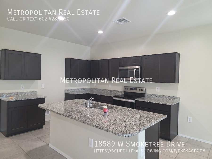 SMOKETREE & - Photo 7 of 23