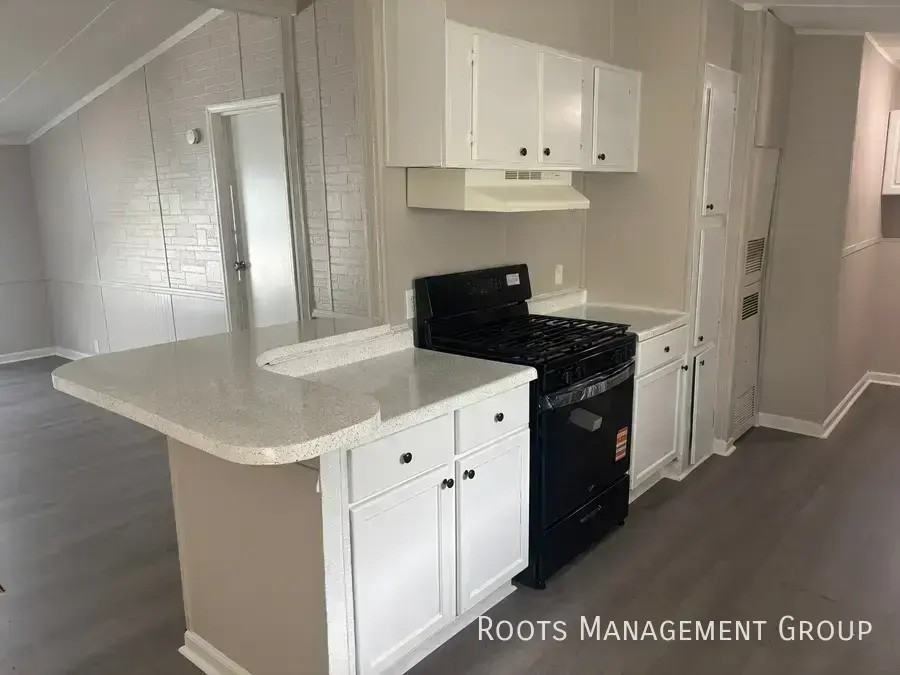 924 W Mactavish Rd - Photo 4 of 20