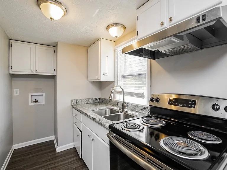 2405 Slater Ave - Photo 5 of 5