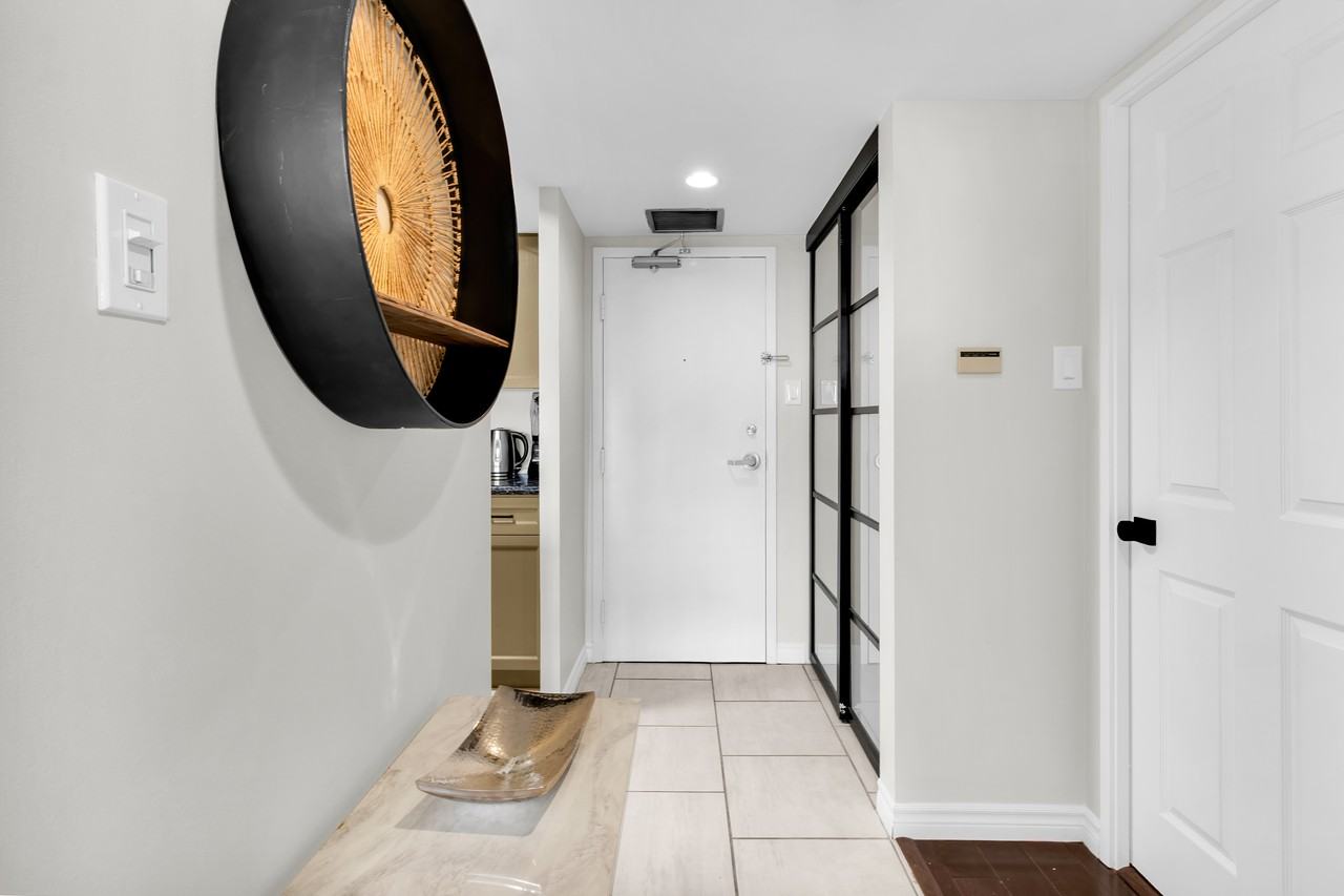 705 King Street West #PH14 - Photo 7 of 43