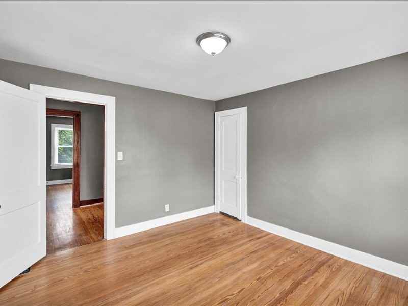 3220 Grant Ave - Photo 6 of 33