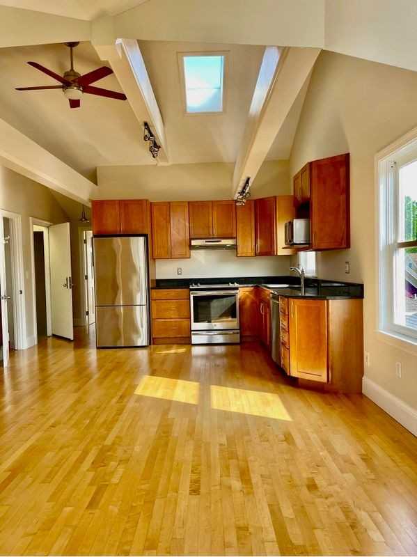 314 Islington St ##5 - Photo 2 of 6