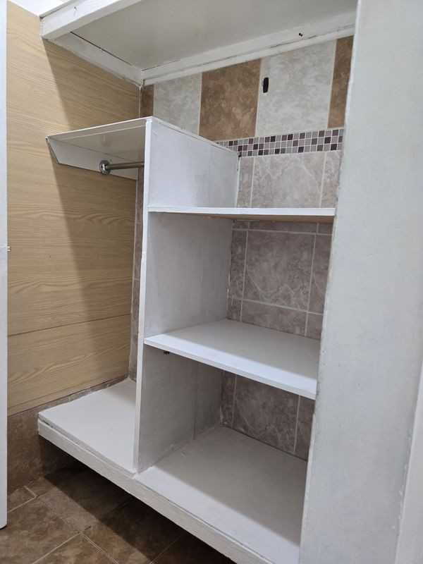 2747 Gladys Ave ##1/4 - Photo 6 of 8