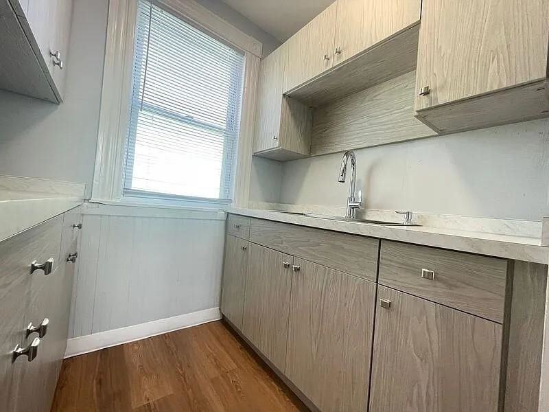 231 Laurel St ##3 - Photo 5 of 21