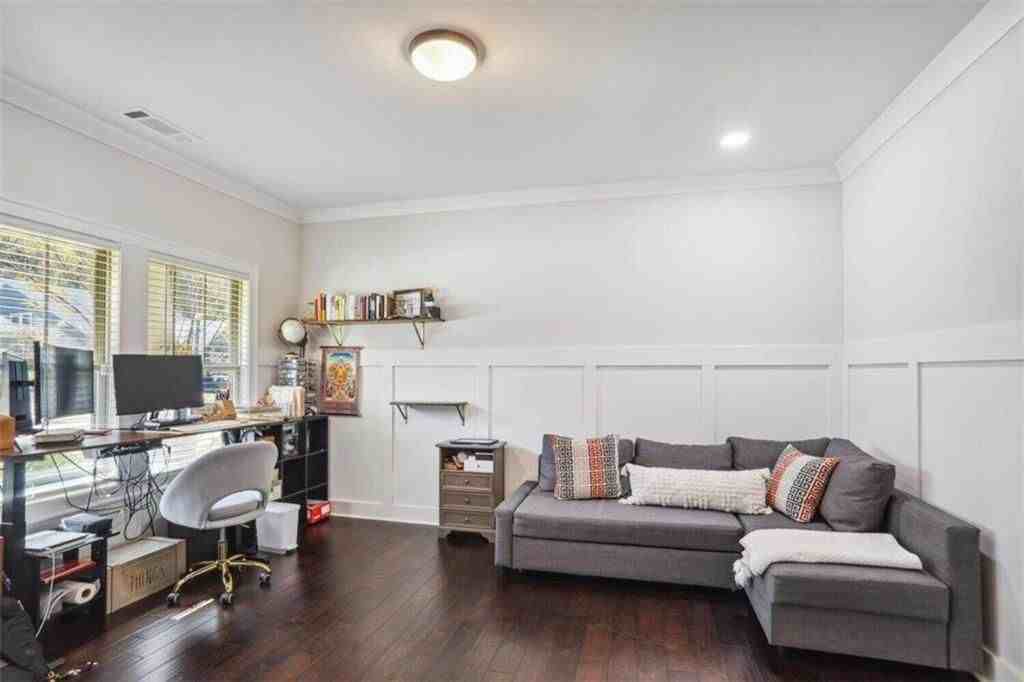 1122 Hibiscus Way Sw - Photo 3 of 16