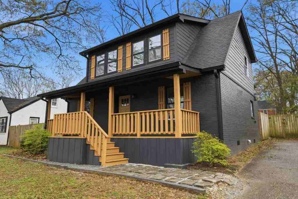 2455 Lynn Iris Dr - Photo 3 of 27