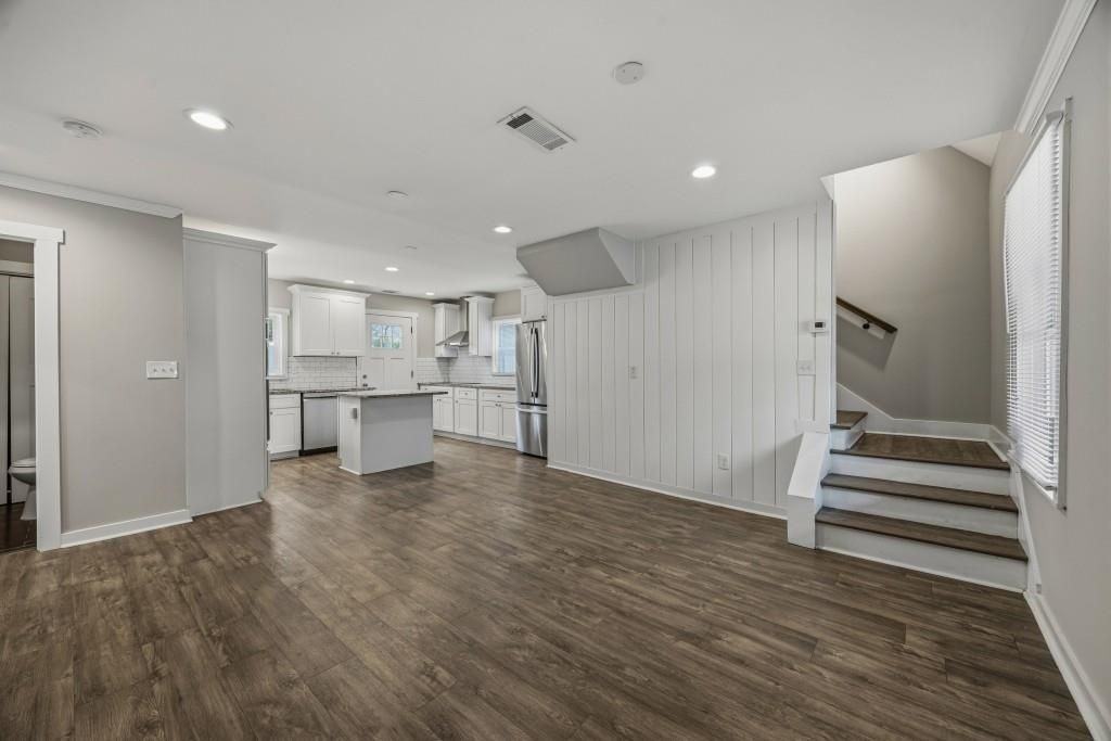 2455 Lynn Iris Dr - Photo 5 of 27