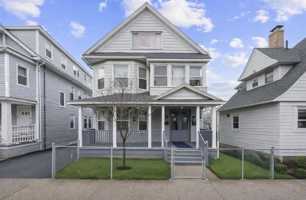 featured image of 831833 William St ##2