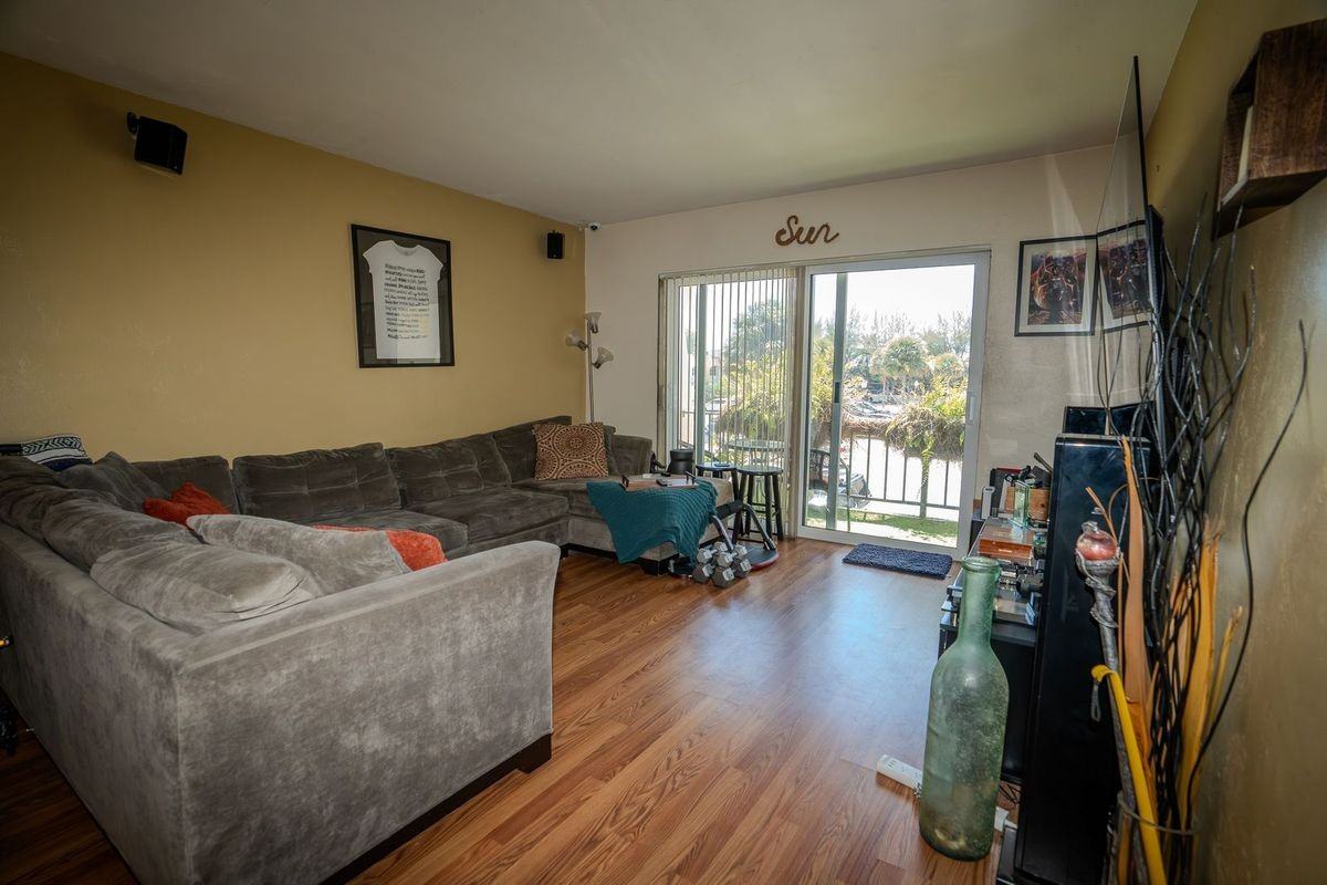 13917 Sw 90th Ave - Photo 6 of 14