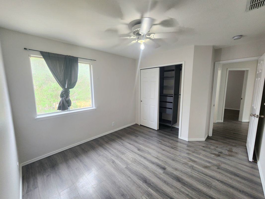 7219 Burns Xing - Photo 7 of 10