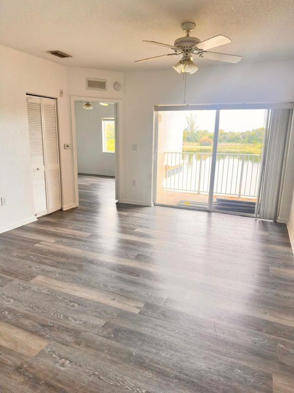 1145 Golden Lakes Blvd ##724 - Photo 2 of 7